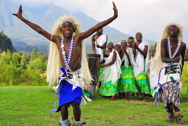 Exploring Rwanda’s Unique History and Culture: From Genocide Legacy to Vibrant Arts Scene