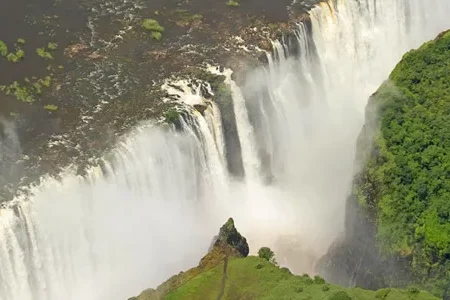 FAMILY ZAMBIA’S LIVINGSTONE FALLS