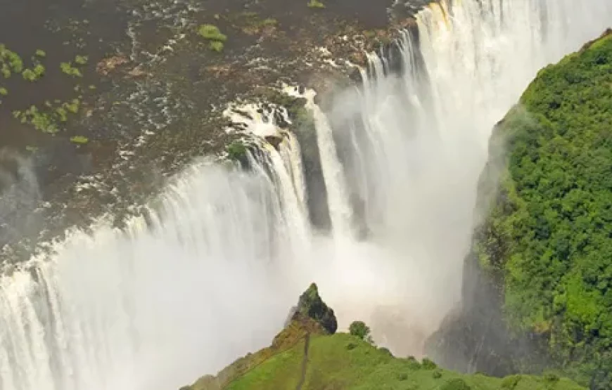 FAMILY ZAMBIA’S LIVINGSTONE FALLS